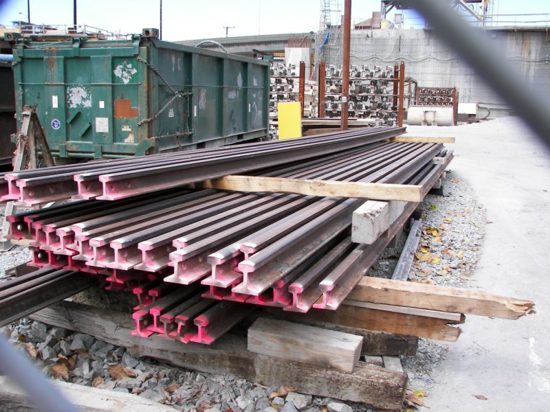 stackedrail.jpg